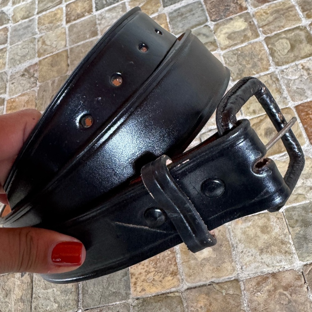 Men’s leather black belt